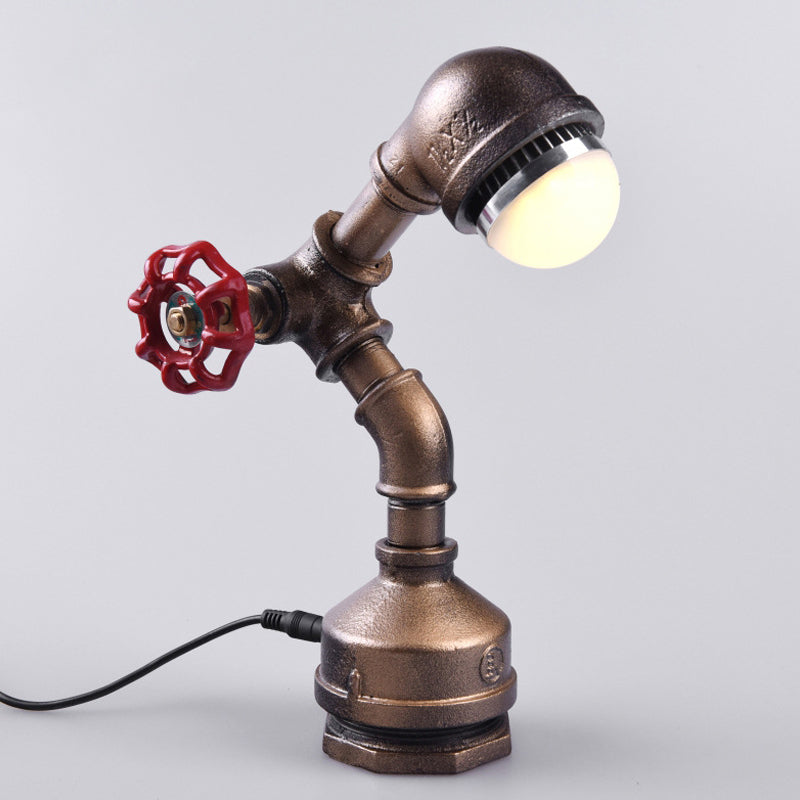 GlowBot - Unik Steampunk Robotlampa med Mässingskonstruktion