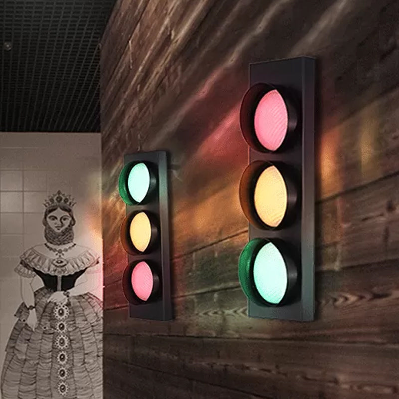 TrafficLight - Modern vägglampa i trafikljusform med 3 ljus i svart för korridor