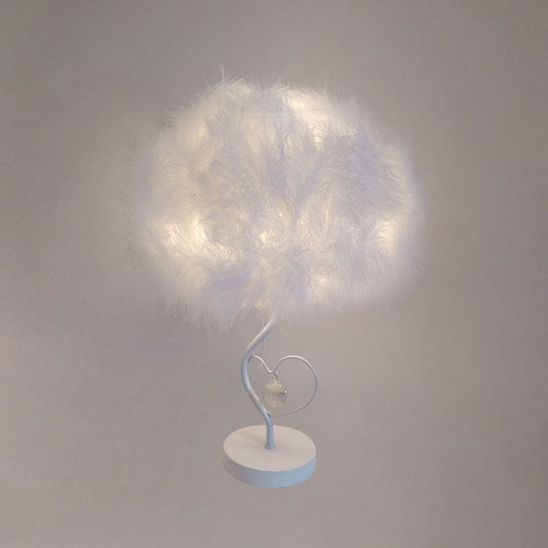 EvoGlow - Skandinavisk Feather Cloud Bordlampe med Romantisk Design