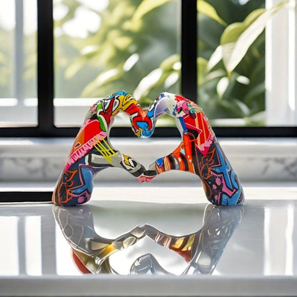 Loving Gesture Skulptur - För ett Modigt och Kreativt Interiör Uttalande