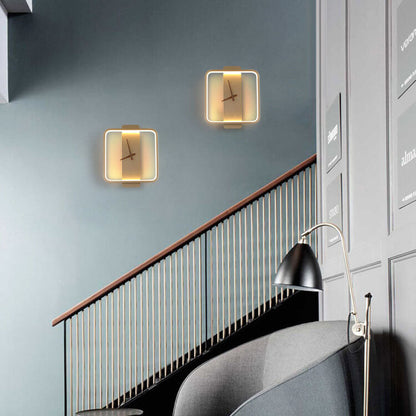 Modern, minimalistisk, klockformad LED-vägglampa med 1 ljus