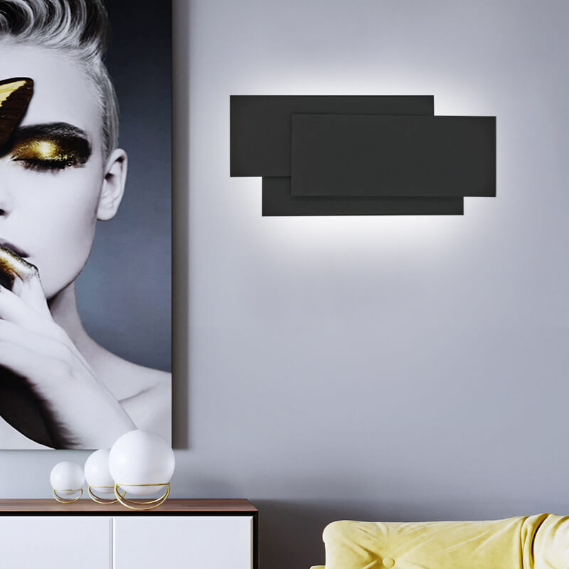 Minimalistisk fyrkantig, staplad LED-vägglampa i aluminium