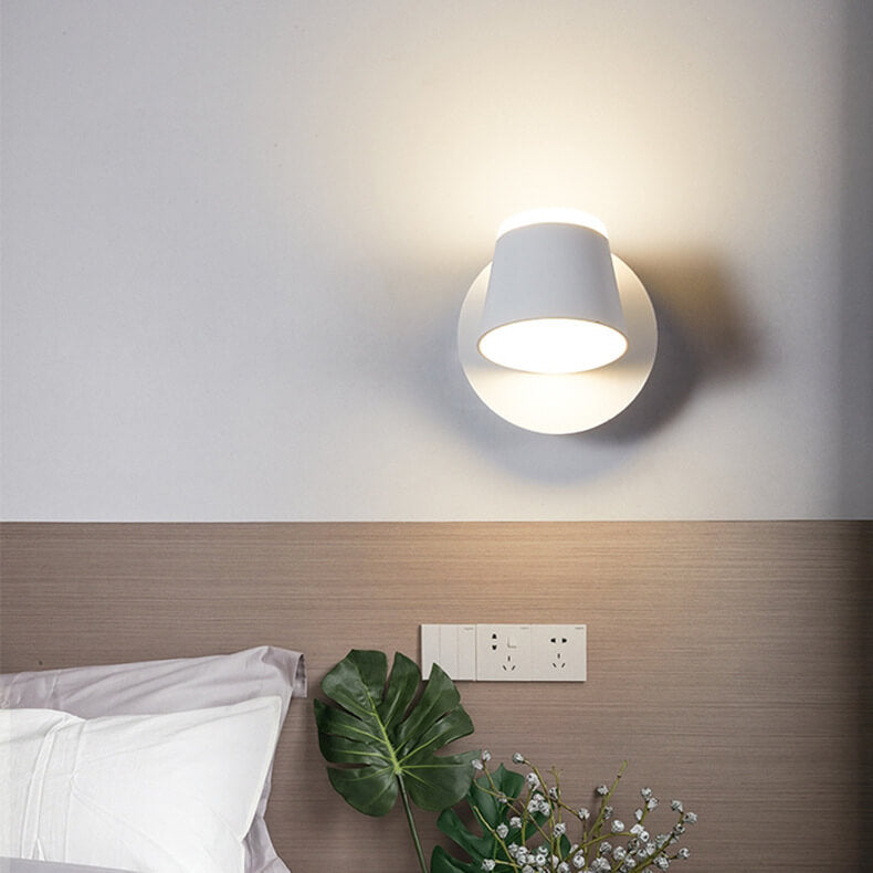 ScandiGlow – Justerbar LED Vägglampa med Cylinderformad Skärm, Finns i 1/2/3 Ljuspunktet