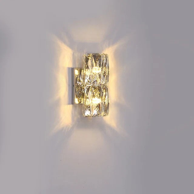 CrystalLuxe - Kunglig Sovrums Vägglampa