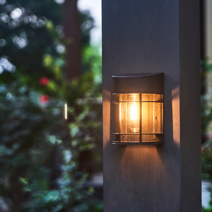 Utomhusvägglampa med glas och galler – LED trädgår belysning, väderbeständig för terrass &amp; balkong