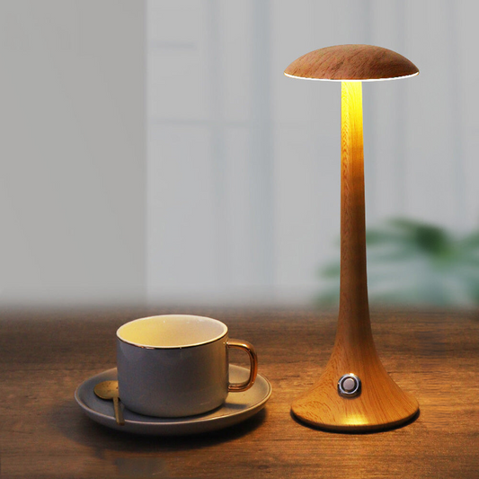 Carvallo – Stilren Träbordslampa med Trådlös Flexibilitet
