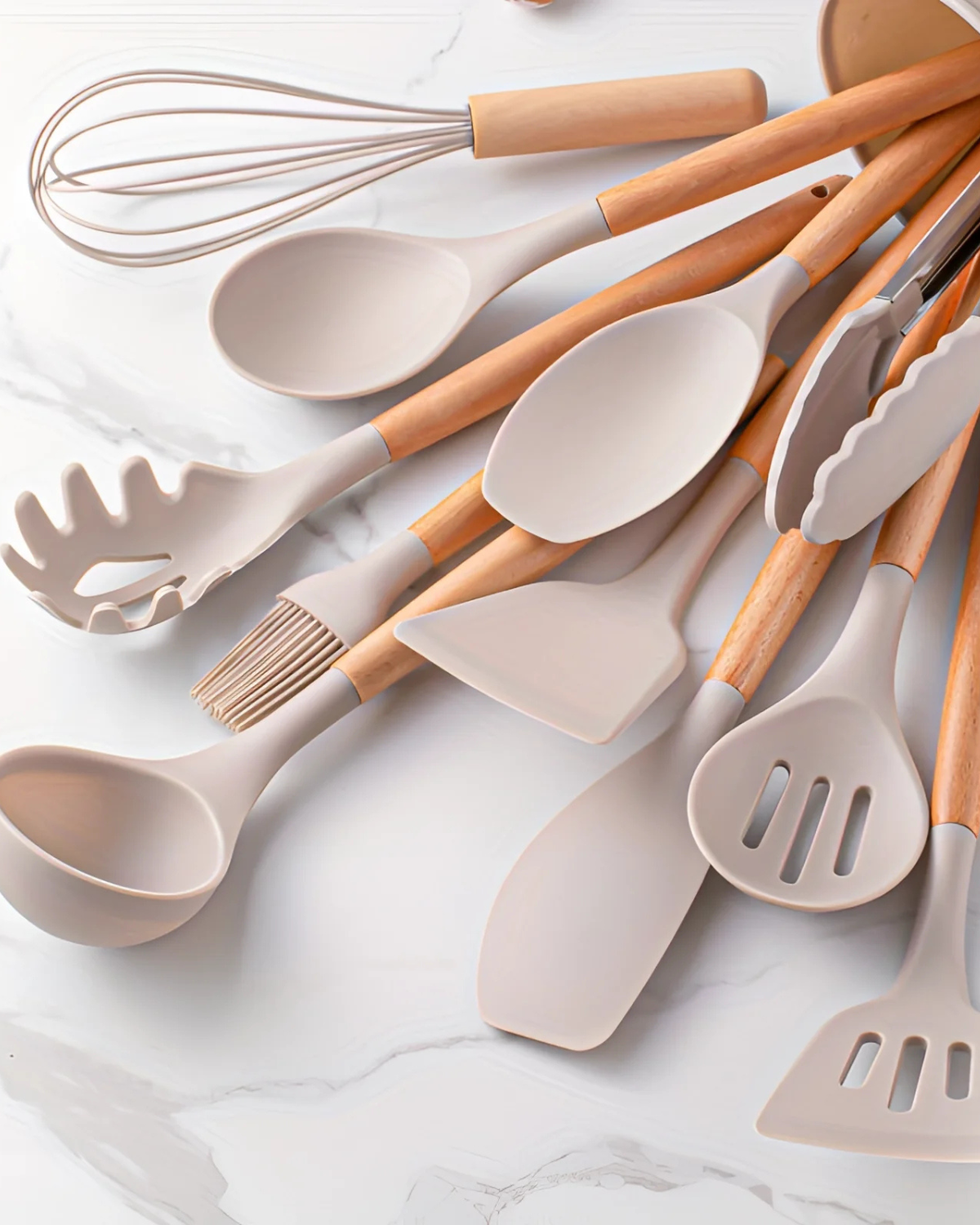 Carvallo – Miljövänligt Silikon Kökset med Bambu Handtag (12-delar)