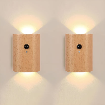 LED vägglampa i trä – Med rörelsesensor &amp; USB | För hall &amp; trappa