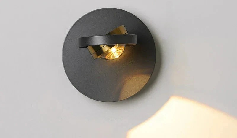 GlowAdjust - Modern LED Vägglampa med Justerbar Arm