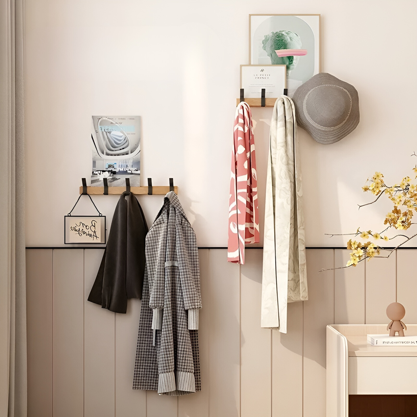 HookFlex Rack - Väggmonterad Rörlig Bambu-Krokarställning