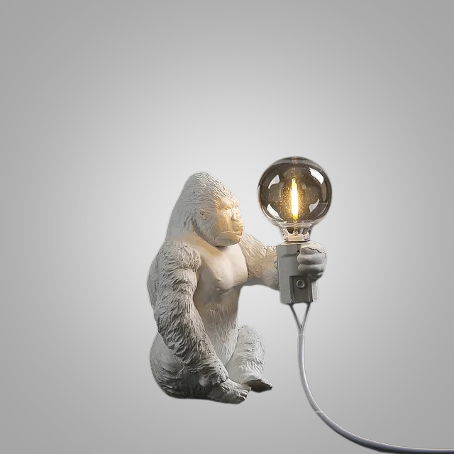 GorillaLux - Unik Gorilla Bordslampa | Modern Djurarmatur med Varm LED Belysning