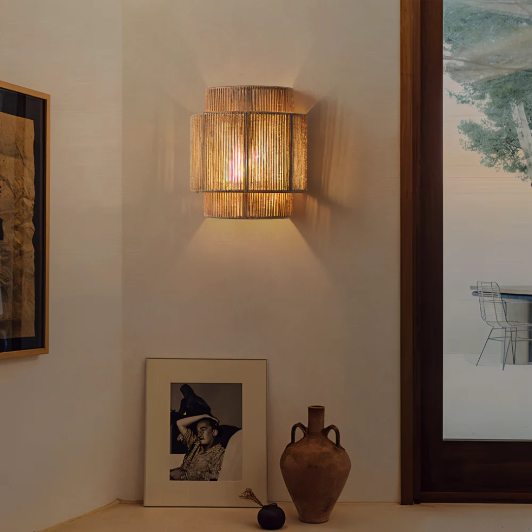 Solra | Boho-inspirerad vägglampa av naturmaterial