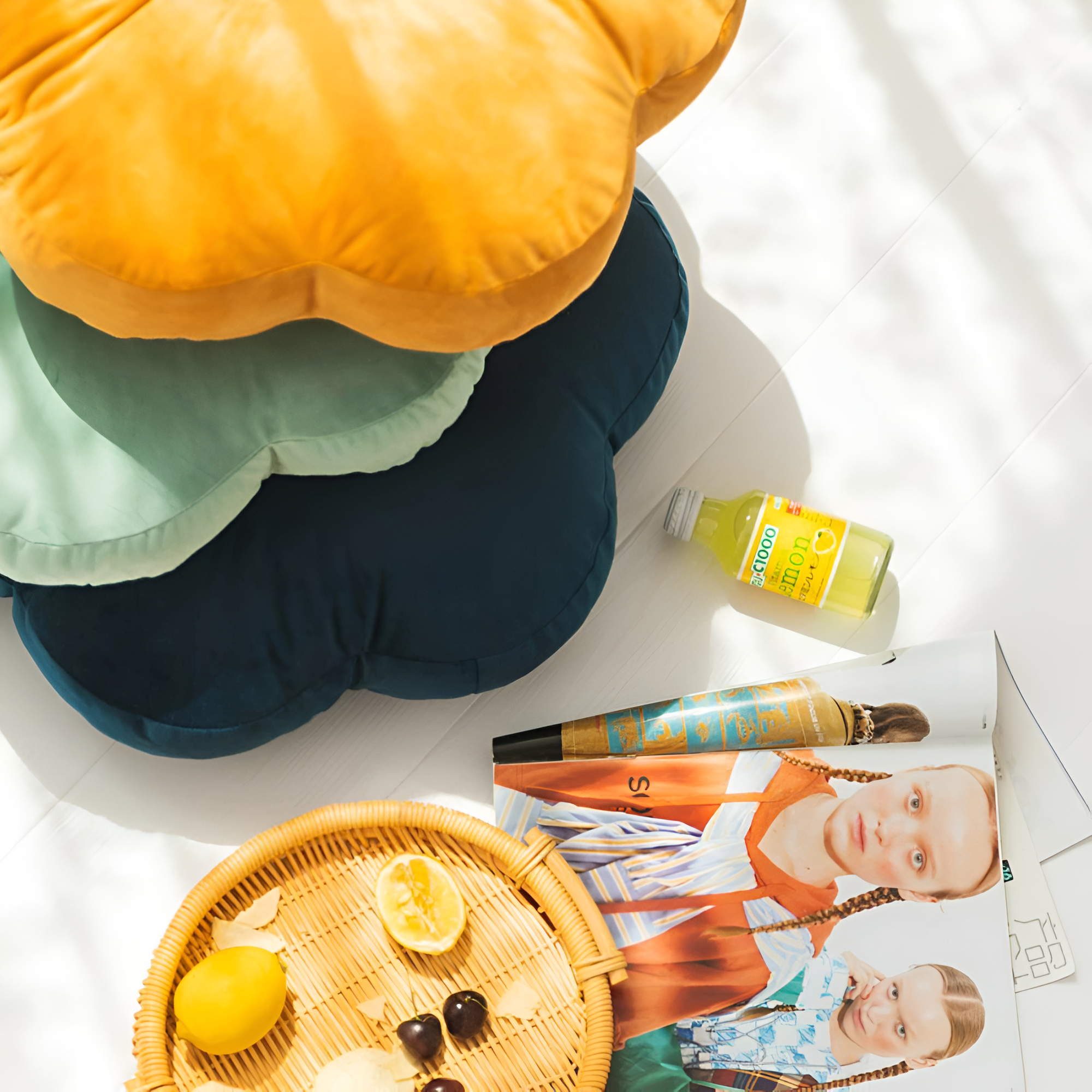 Plush Blomformat Sammet Kudde