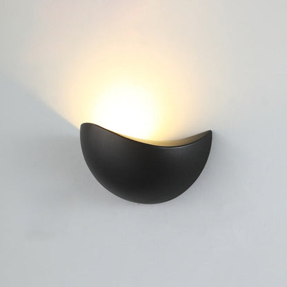 Minimalistisk halvcirkelformad LED-vägglampa i aluminium