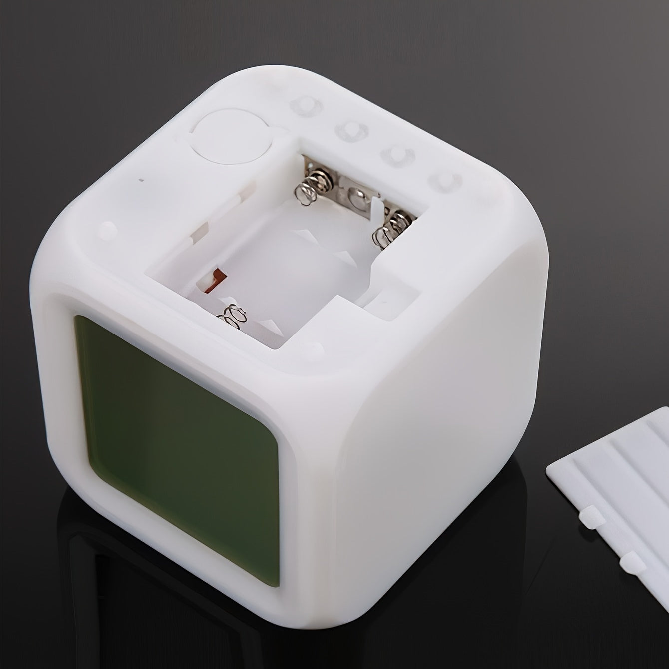 LED Digital Väckarklocka med Temperaturskärm – Tyst och Luminös för Varje Rum