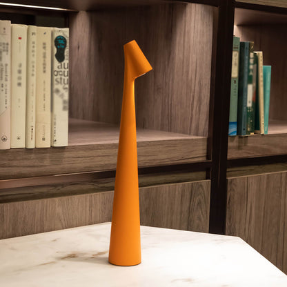 GlowContour – Stilren skrivbordslampa med skulpterad design