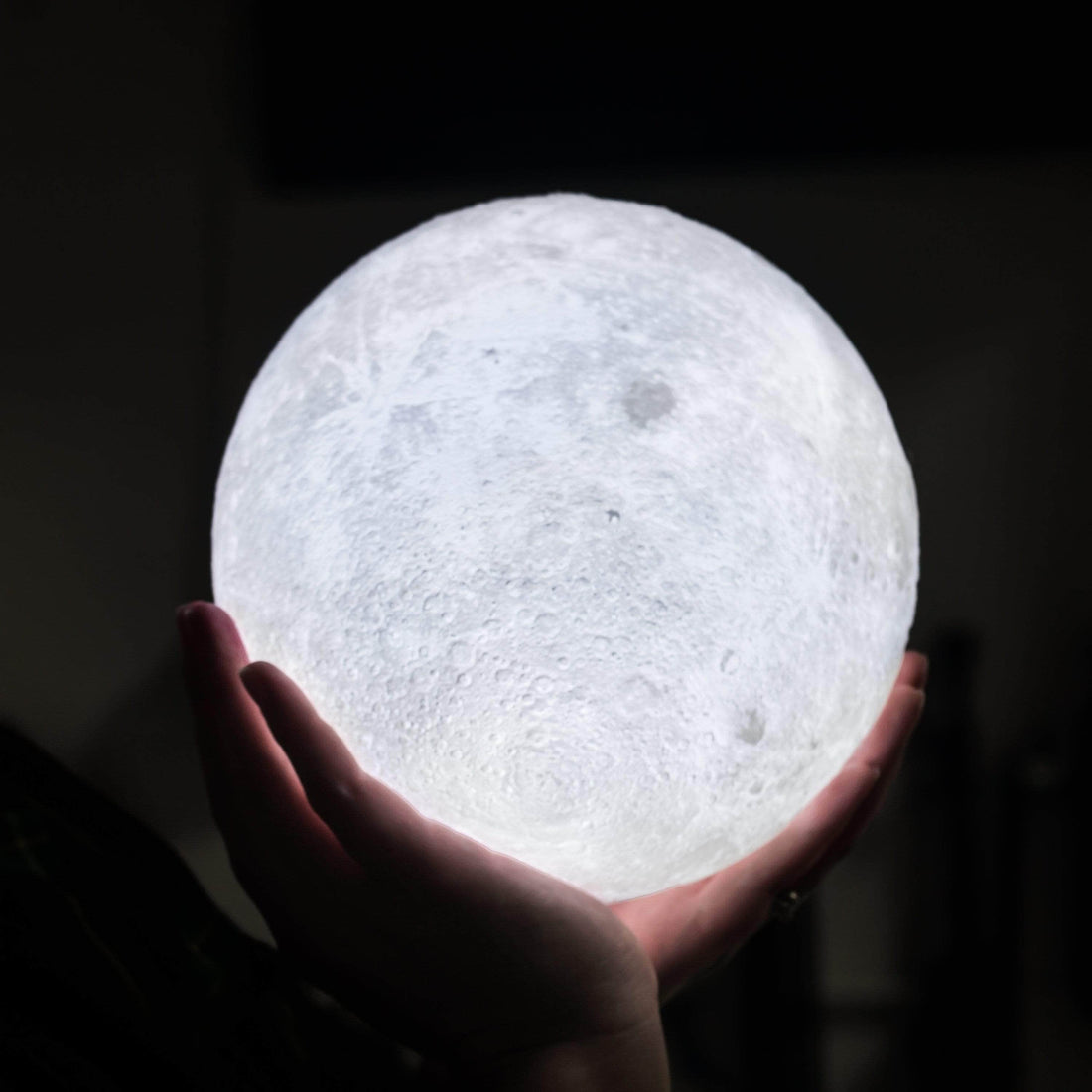 LunarGlow - Trådlampa med 3D-detalj