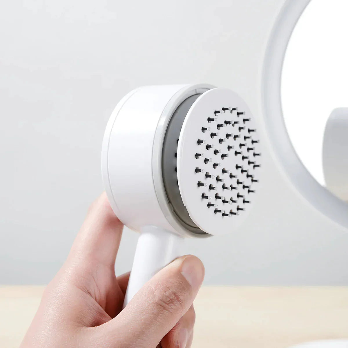 Oansträngd hårborstning