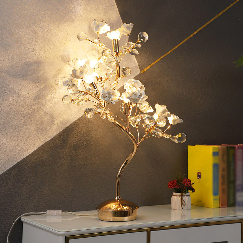 Koreansk Elegans - Bordslampa med 5 ljus och kristalldetaljer