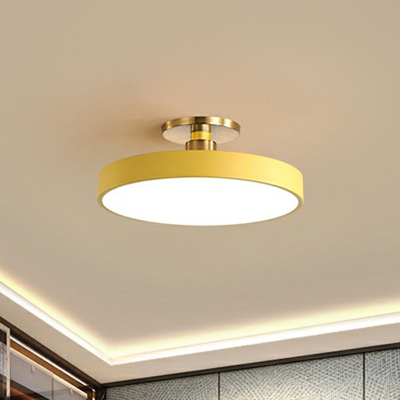 Taklampa med rund akryl LED-design
