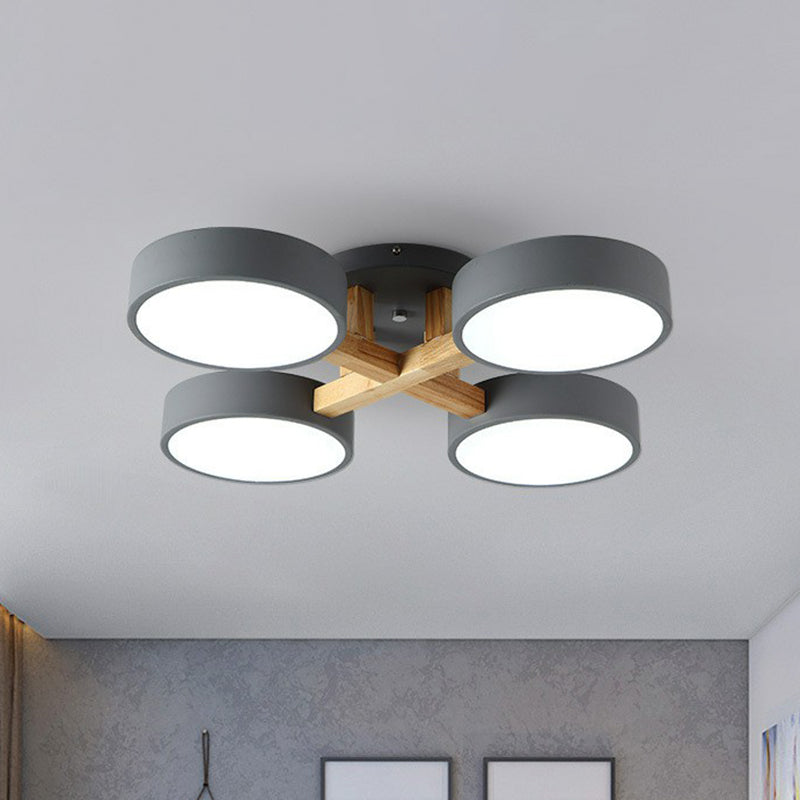 LED Taklampa med Modern Design i Trä