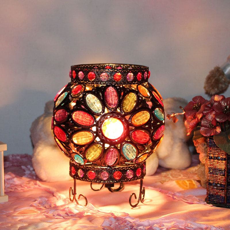 Nattduksbord med akrylperlor för atmosfärisk belysning