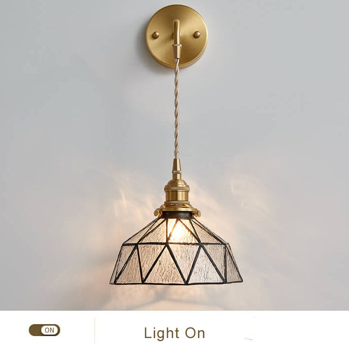 Aquarius - Modern vägglampa med vattenrippleglas och kupolform