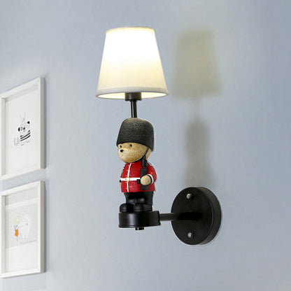 Empire Shade Vägglampa - Kinderstijl Tyglampa i Svart med Trooper Deco
