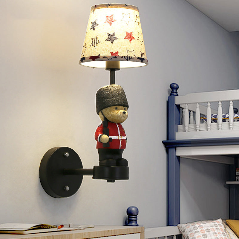 Empire Shade Vägglampa - Kinderstijl Tyglampa i Svart med Trooper Deco