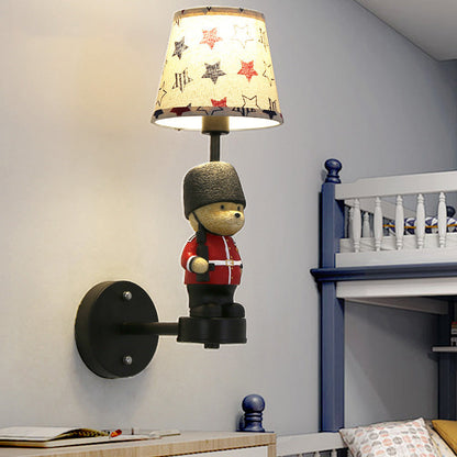 Empire Shade Vägglampa - Kinderstijl Tyglampa i Svart med Trooper Deco