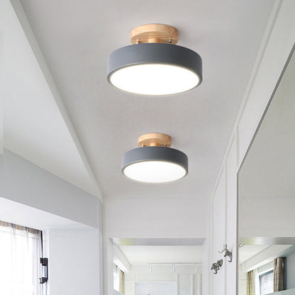 LED Taklampa Enkel Trä Semi Flush Mount Belysning med Rund Akrylskugga