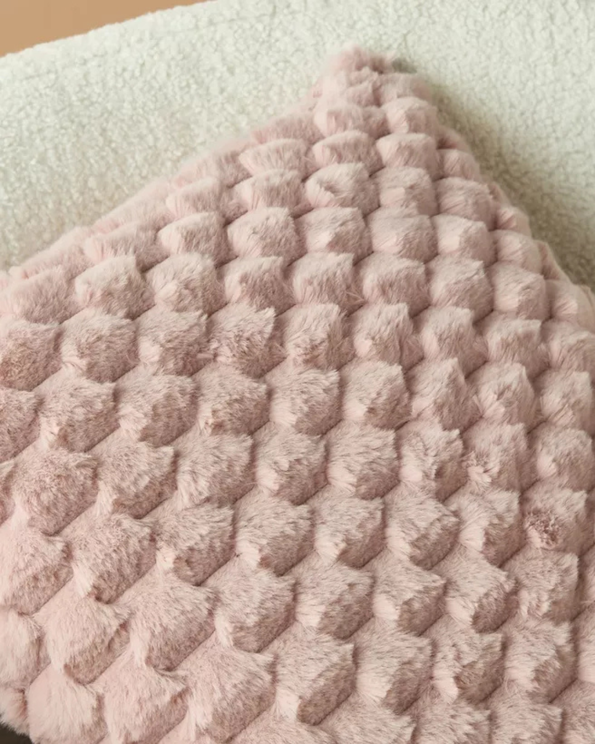 Carvallo – Lyxig Plysch Dekorativ Kudde med Lush Textur för Elegant Komfort