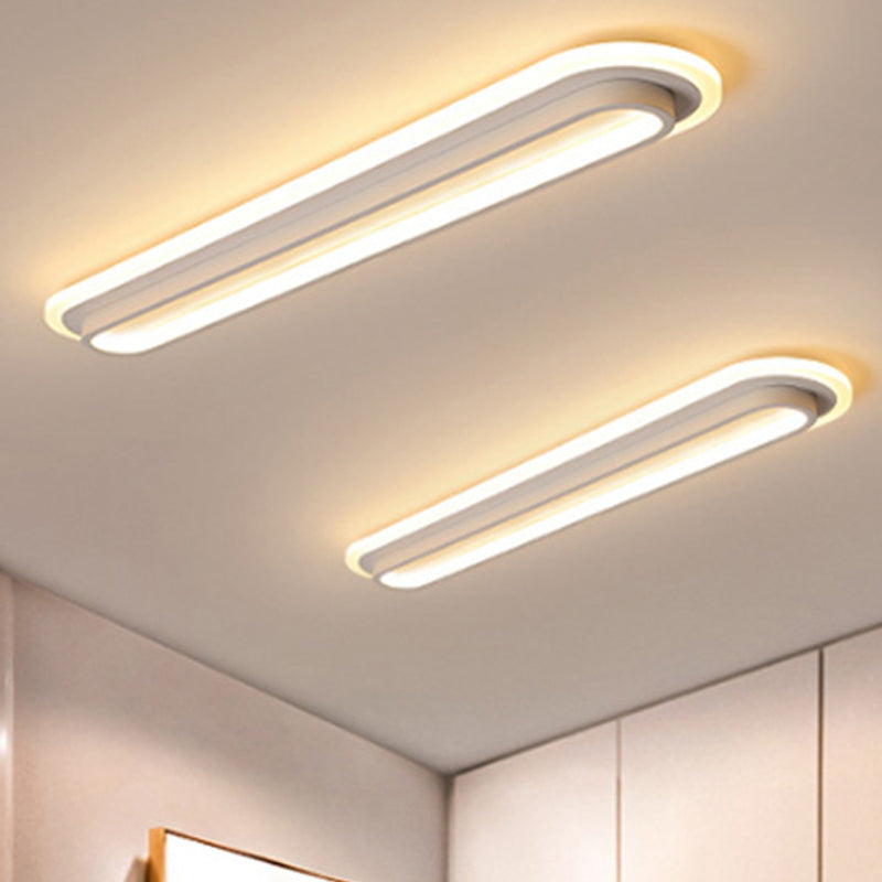Oval LED Taklampa Svart/Vit med Akryldiffusor