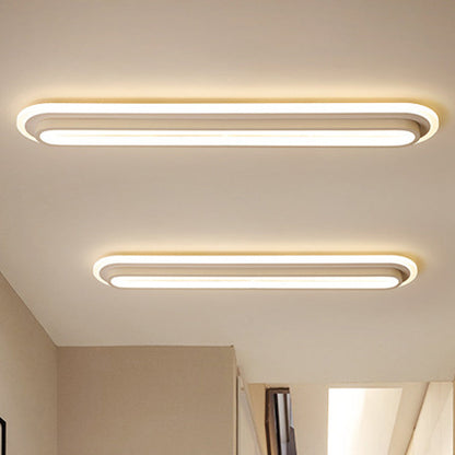 Oval LED Taklampa Svart/Vit med Akryldiffusor