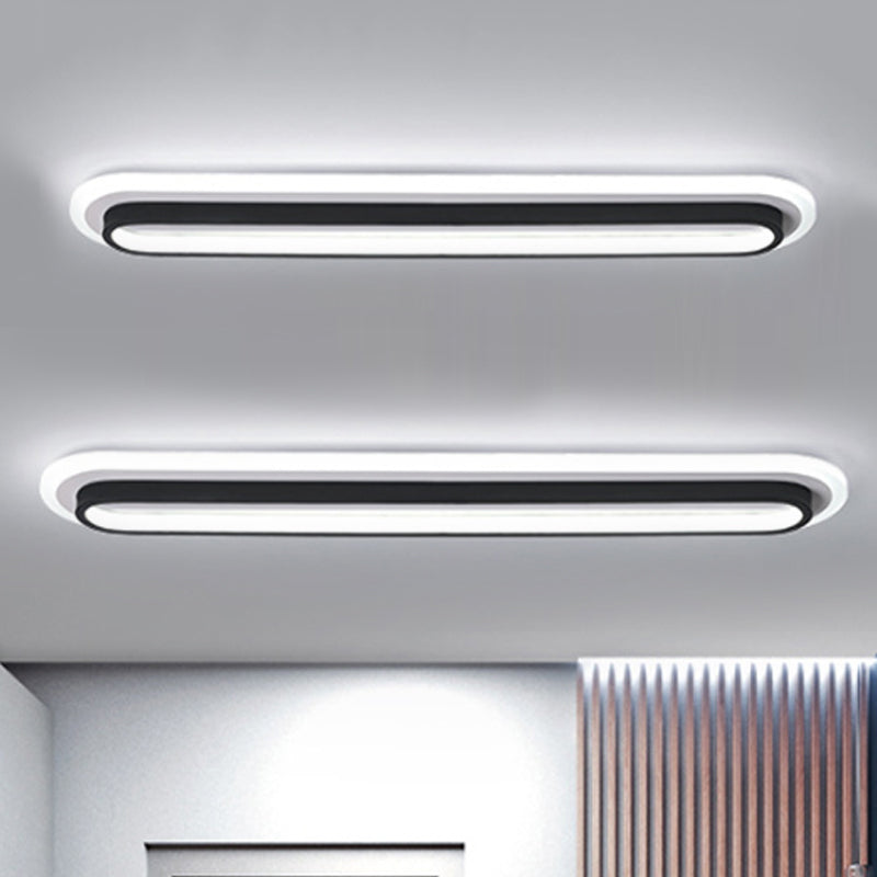 Oval LED Taklampa Svart/Vit med Akryldiffusor