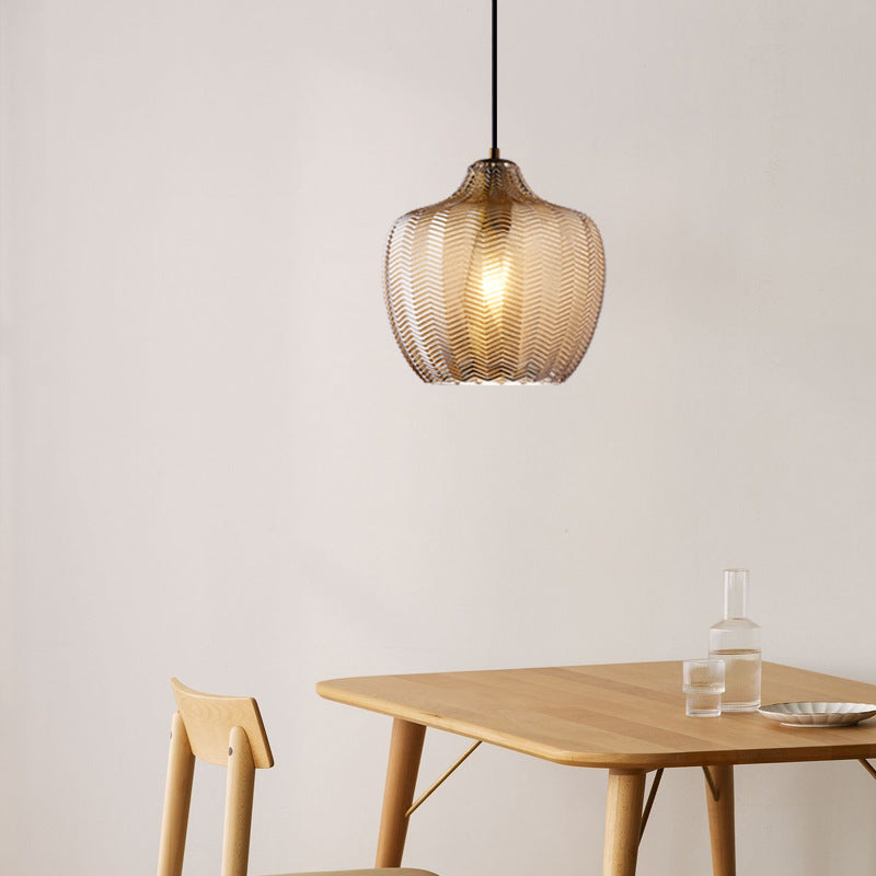 Modern glas hänglampa med vågformad skugga för matrum