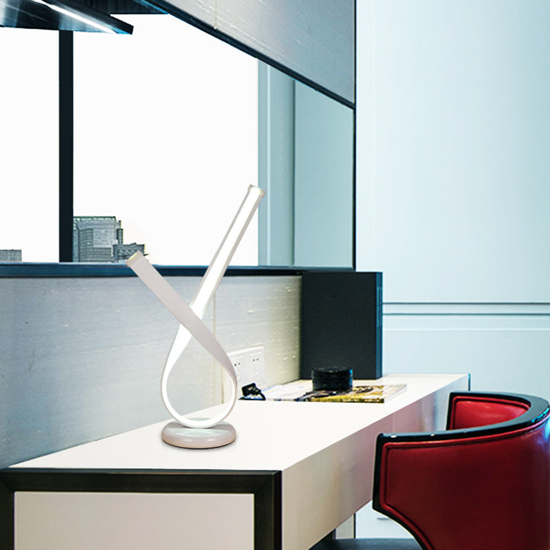 RibbonLight - Minimalistisk Metall Bordslampa med Akryl Diffuser