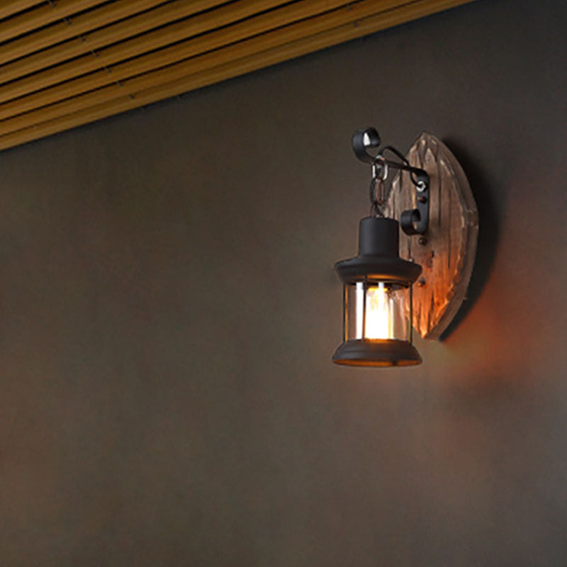 RusticGlow - Vintage vägglampa i trä med järnskärm för inredning i bottenvåningen