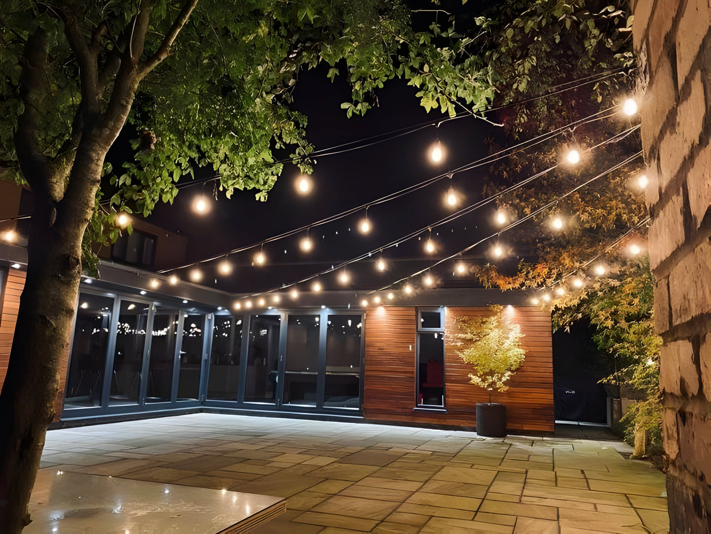 CozyDrape Light - Vattentålig LED-ljusslinga för utomhusbruk