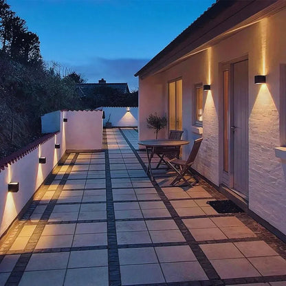 Modern svart aluminium vägglampa