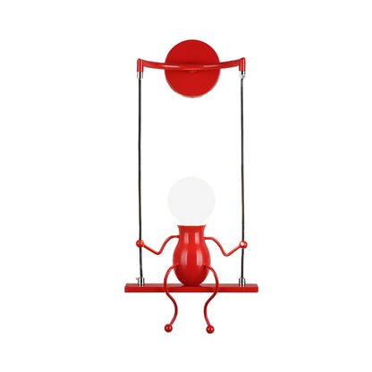 SwingDesign - Modern vägglampa med svängande figur