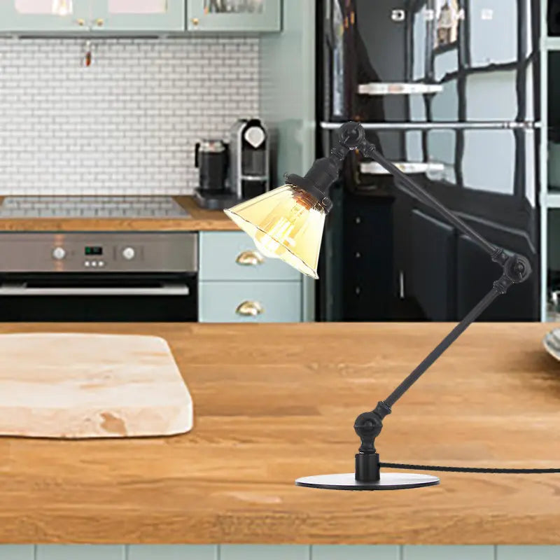 Carvallo - Elegant bordsbordslampa i klart glas i form av en kon