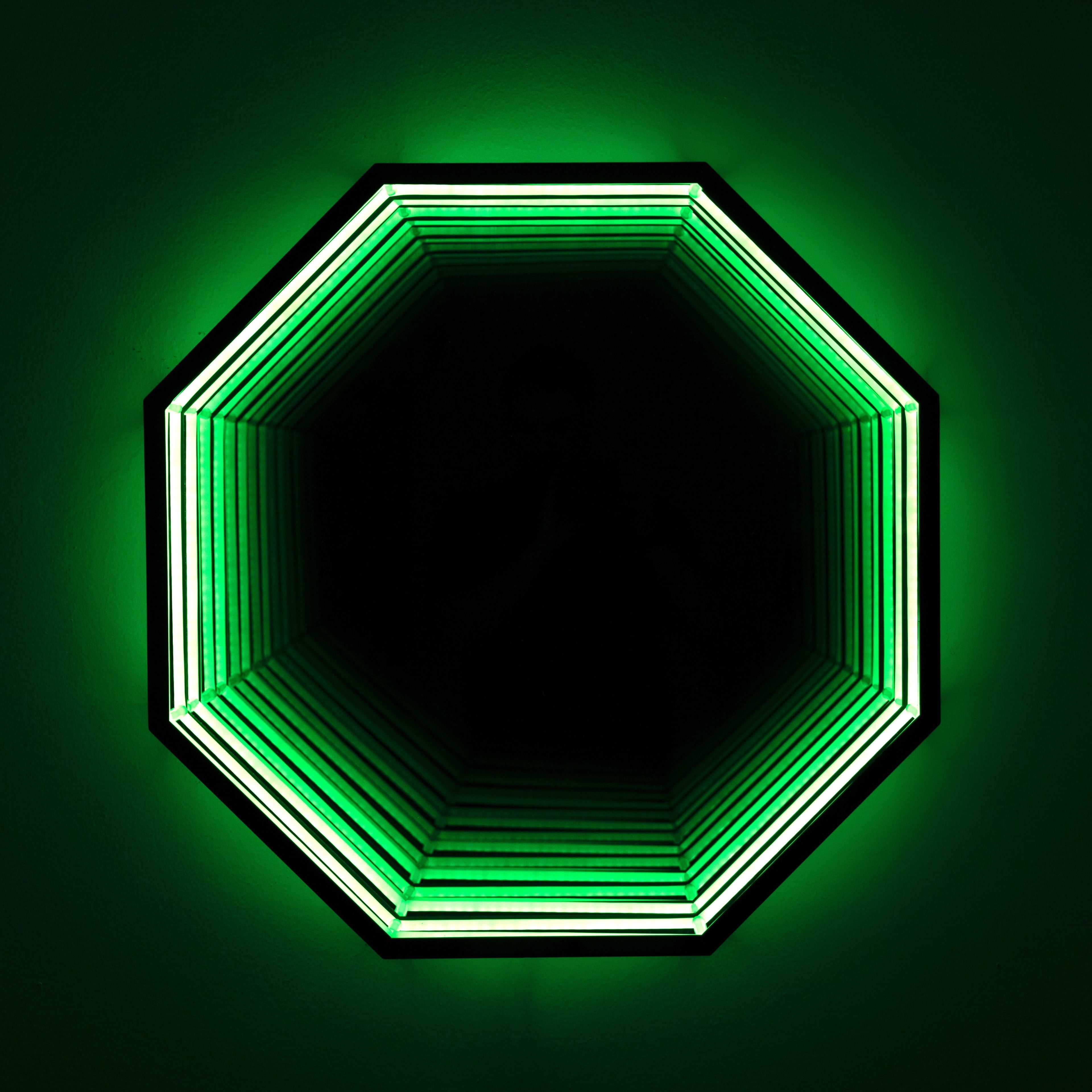 Octagon 3D Infinity Spegel Vägglampa