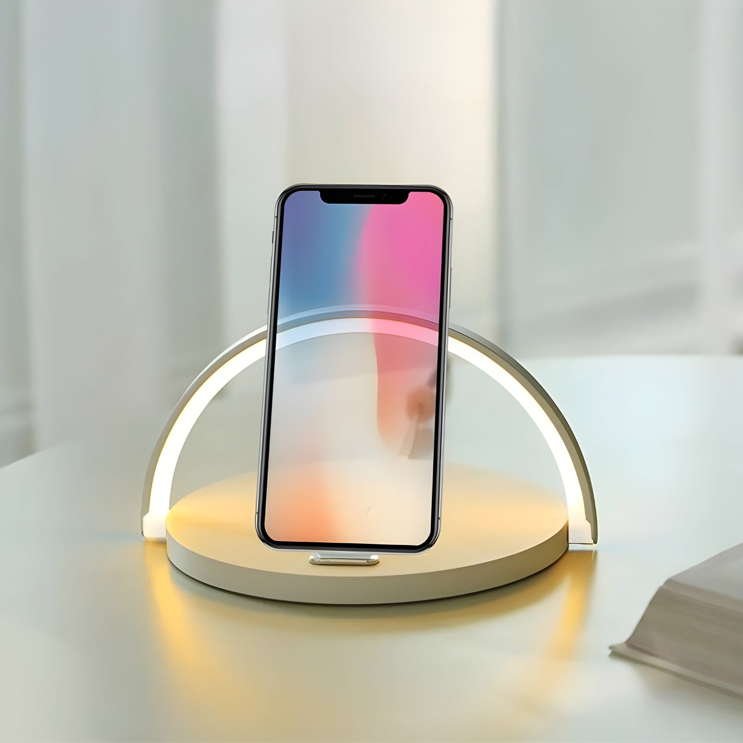 ChargeBeam Lampa - Trådlös laddfunktion LED bordslampa