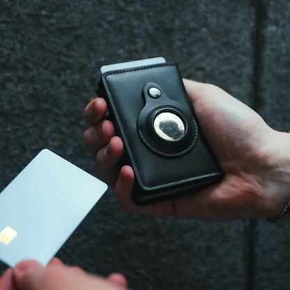 Läderplånbok med AirTag och RFID-blockerare