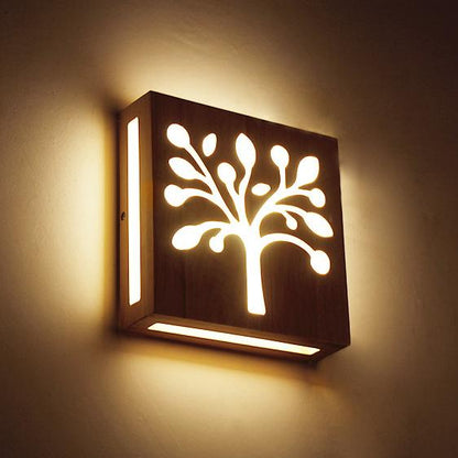 NatureShine - Modern LED-vägglampa i massivt trä med lekfullt mönster