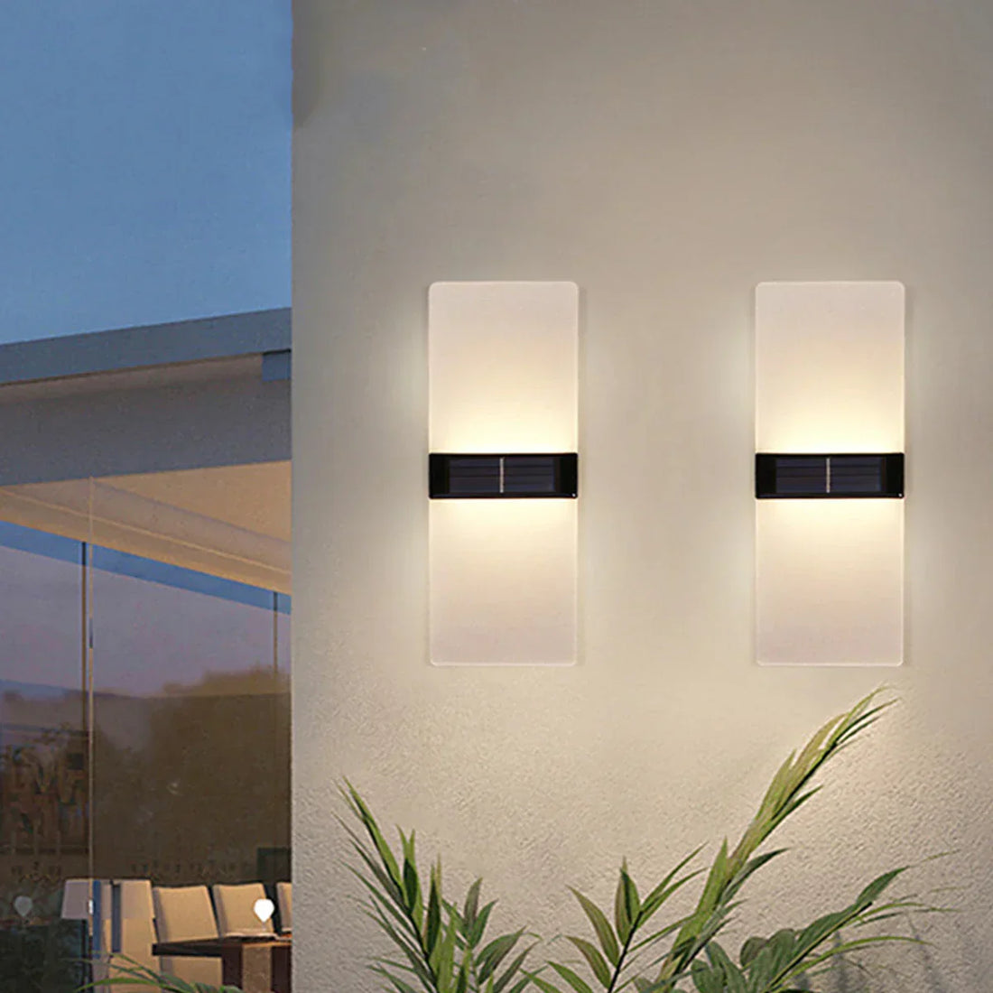 LuminaraSolar - LED Utomhusvägglampa på Solenergi