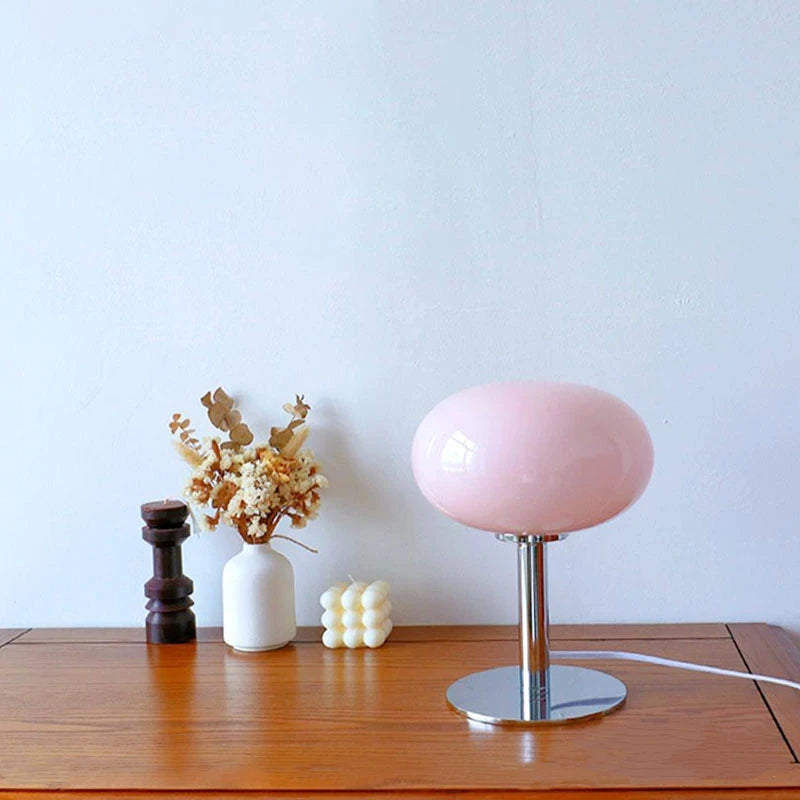 Liora Pop | LED-bordslampa i Bauhaus-stil med globskärm