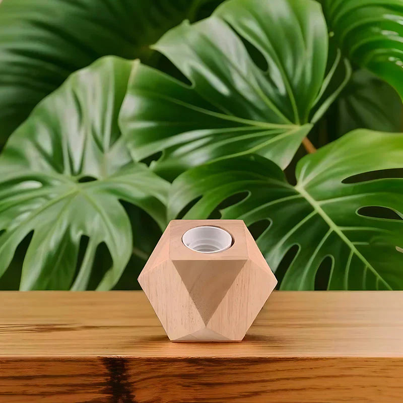 RustiGlow - Handgjord sänglampa i trä med en unik geometrisk design