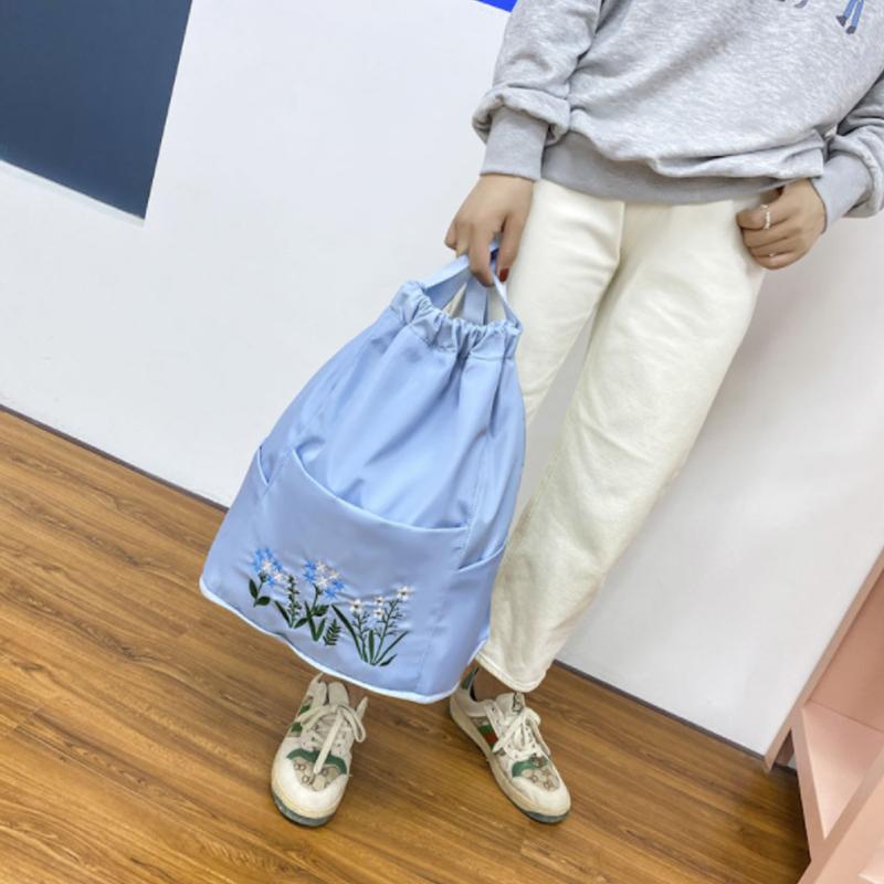 Carvallo – En ryggsäck. För alla vägar i världen.